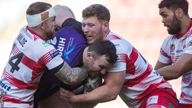 Leigh Centurions tackle Halifax prop Keegan Hirst