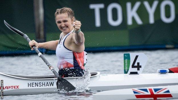 Charlotte Henshaw celebrates in Tokyo