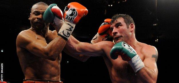 Roy Jones Jr is caught by Joe Calzaghe