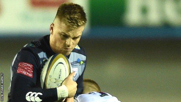 Gareth Anscombe is tackled