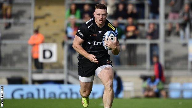 Sam Simmonds with the ball for Exeter against Harlequins