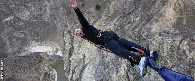 Chris Ashton does a bungee jump