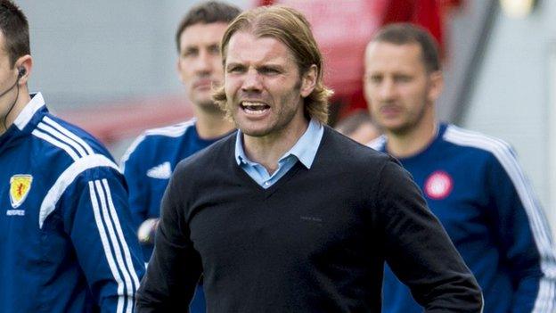 Hearts head coach Robbie Neilson