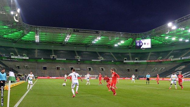 Borussia Monchengladbach v Cologne