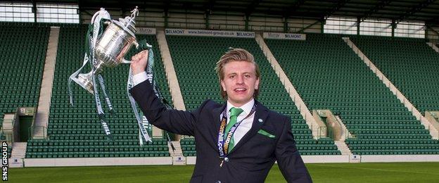 Hibs striker Jason Cummings