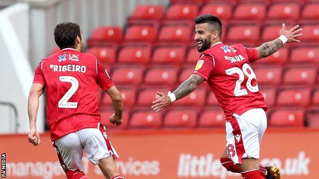 Nottingham Forest celebrate Tiago Silva's winner against Bristol City