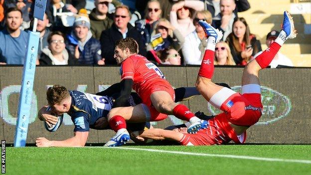 Young Worcester flanker Ted Hill kept up his habit of scoring tries against Leicester - his third in four games against the Tigers