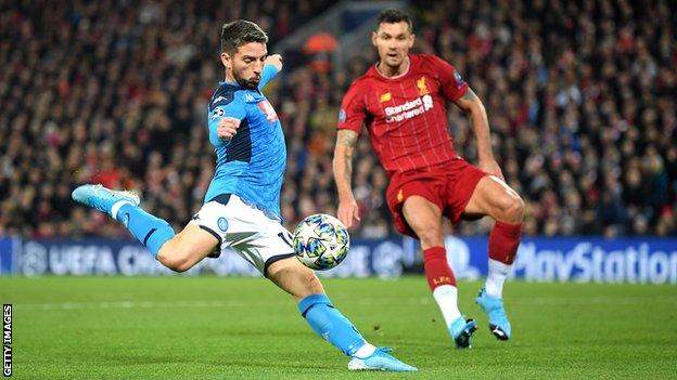 Dries Mertens scores for Napoli against Liverpool