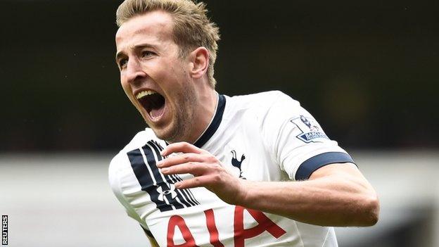 Harry Kane celebrates scoring for Tottenham