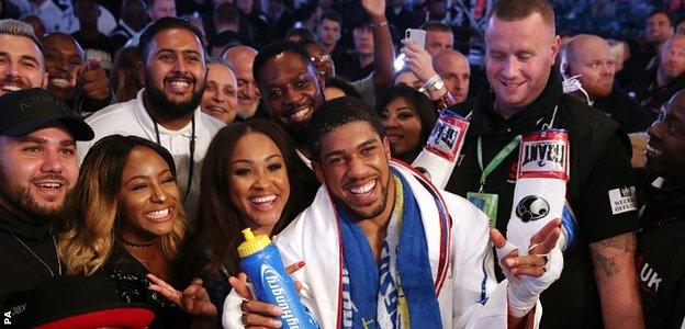 Anthony Joshua meets his fans