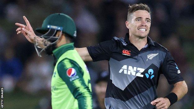 Pakistan's Shadab Khan and New Zealand's Tim Southee