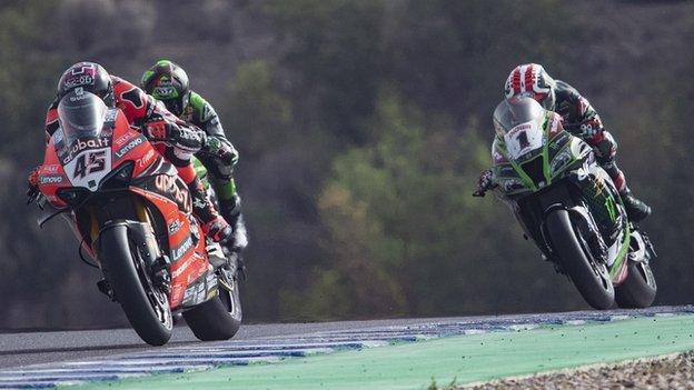 Scott Redding leads Jonathan Rea