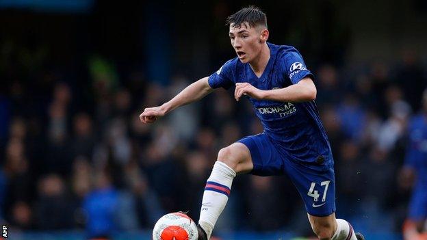 Billy Gilmour playing against Everton