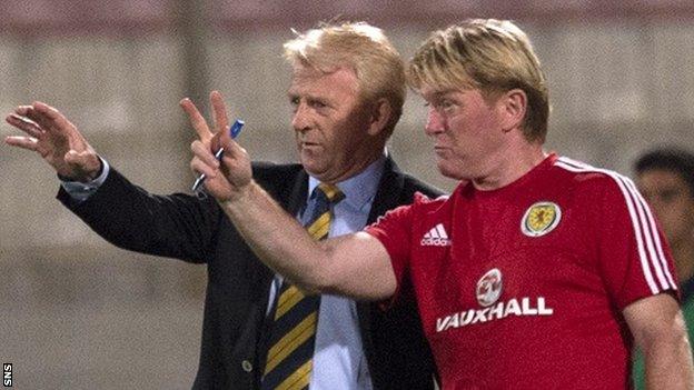 Scotland head coach Gordon Strachan and Stuart McCall