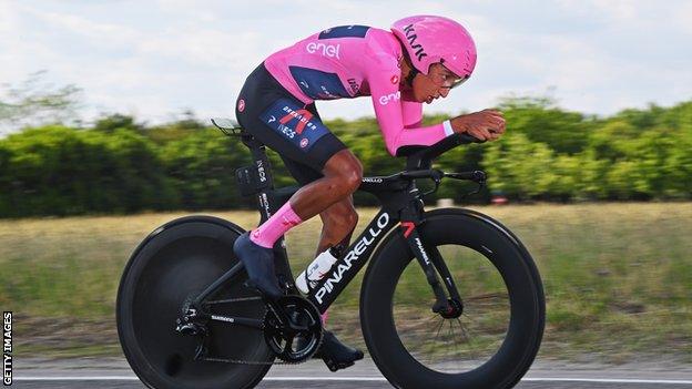 Egan Bernal riding an individual time trial stage at the 2021 Giro d'Italia