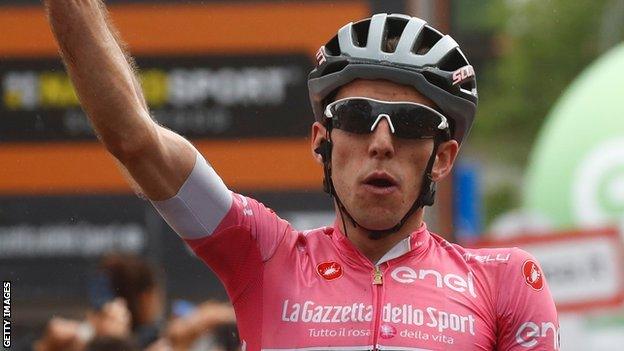 Simon Yates wins stage 15 of the Giro d'Italia