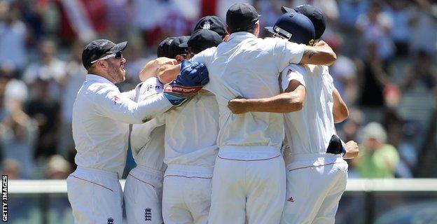 England players celebrate their Ashes win in Melbourne in 1986-87