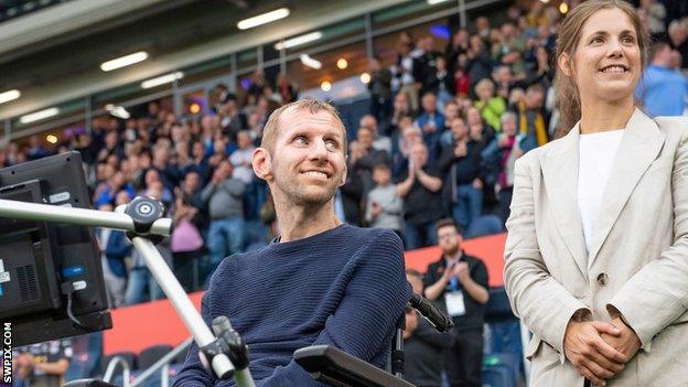 Rob Burrow and wife Lindsey