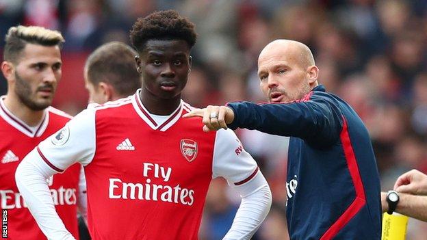 Freddie Ljungberg and Bukayo Saka