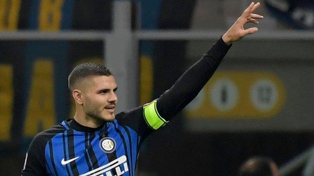 Mauro Icardi celebrates scoring for Inter