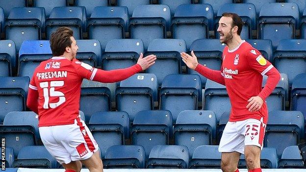 Nottingham Forest's Glenn Murray (right) celebrates his first-half goal against Wycombe Wanderers