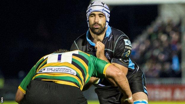 Josh Strauss carries for Glasgow Warriors