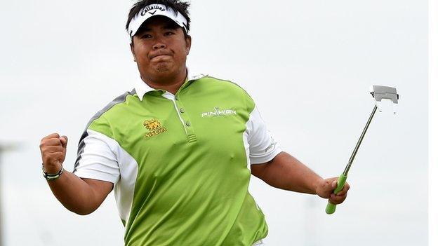 Kiradech Aphibarnrat celebrates his victory in Aberdeen