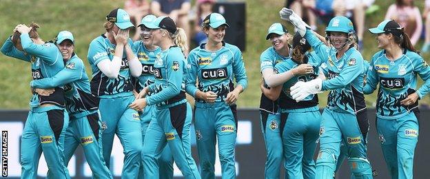 Brisbane Heat celebrate after beating Sydney Thunder