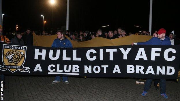 Hull City fans protest