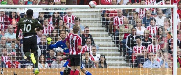 Romeu Lukaku scores against Southampton