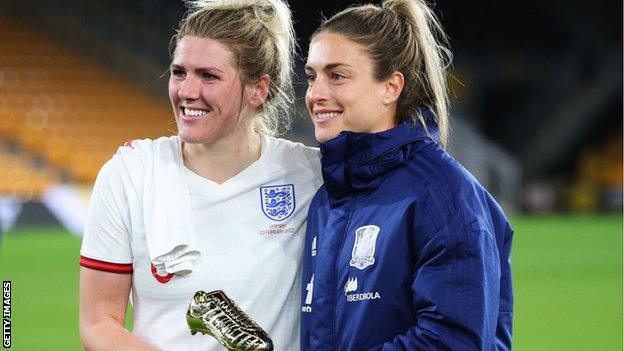 Millie Bright and Alexia Putellas