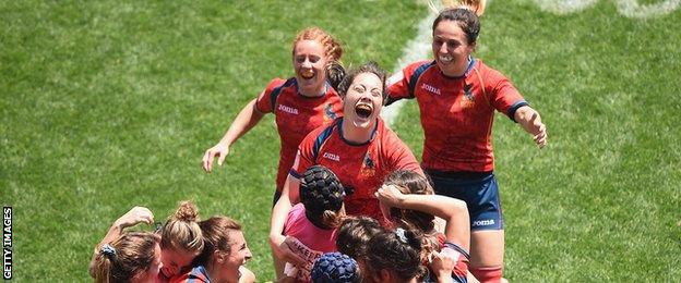 KITAKYUSHU, JAPAN - APRIL 22: Players of Spain celebrate after defeating England in the Quarter-final match on day two of the HSBC Women's Rugby Sevens Kitakyushu Cup at Mikuni World Stadium Kitakyushu on April 22, 2018 in Kitakyushu, Fukuoka, Japan.