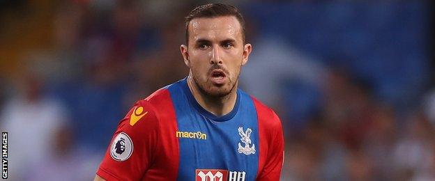 Crystal Palace midfielder Jordan Mutch