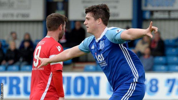 Mason Robertson scored seven goals in 37 appearances for Peterhead last season