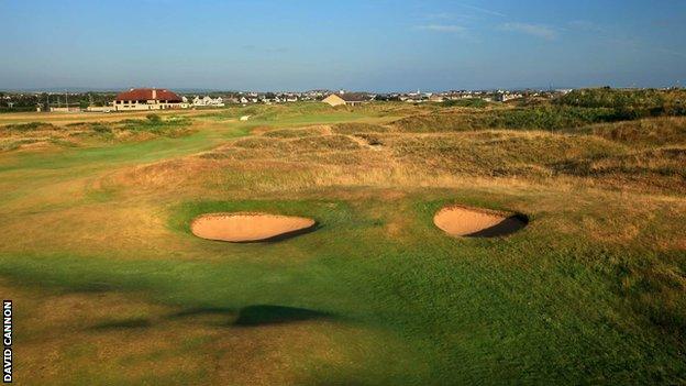 The view facing those attempting the approach shot to the 18th at Royal Portrush