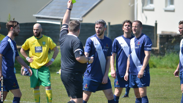 Jersey Scottish get yellow card