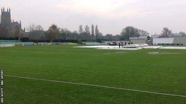 Worcestershire rained off for a third straight day at New Road in their season opener against Kent