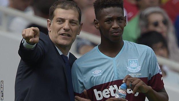 Reece Oxford with former Hammers boss Slaven Bilic