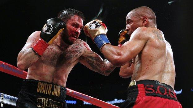 Andre Ward (right) on the way to beating Paul Smith