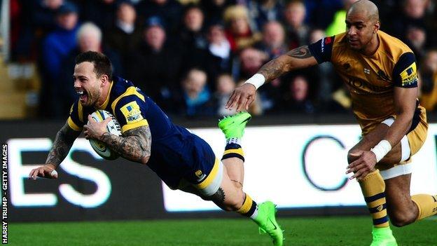 Francois Hougaard eases clear of Bristol winger Tom Varndell as he scores on only his fifth appearance of the season after injuring his shoulder on international duty