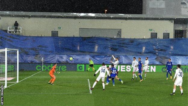 Karim Benzema scores