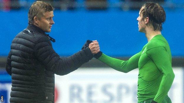 Molde's Ole Gunnar Solskjaer and Celtic's Stefan Johansen