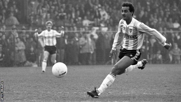 Owen da Gama in action for Derry City against Bohemians at a packed Dalymount Park in 1987