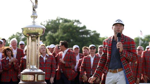 Sam Burns with trophy