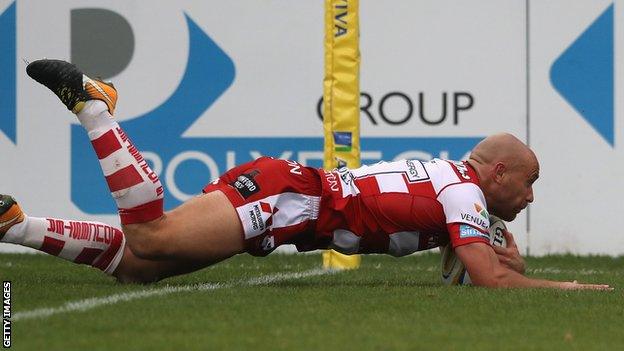 Willi Heinz crossed for Gloucester's first try