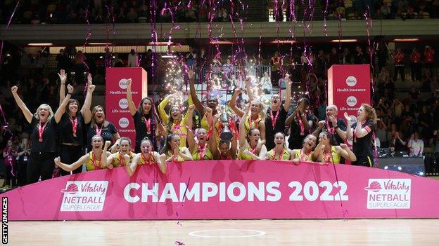 Manchester Thunder lift Super League trophy