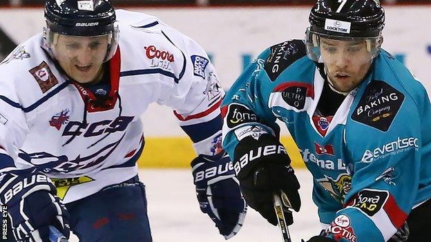 The Belfast Giants came from behind to beat the Dundee Stars