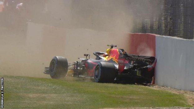 Verstappen crashes