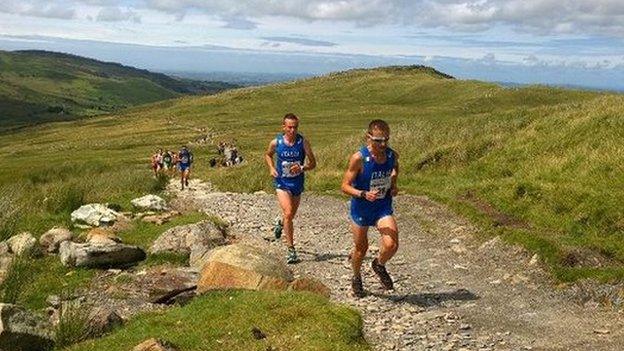 runners taking part in 40th Snowdon Race