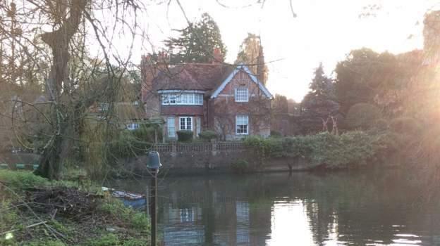 George Michael's riverside house in the centre of Goring-on-Thames